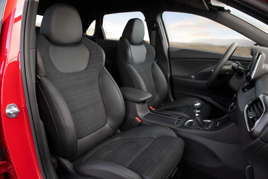 Интерьер Hyundai i30 N Line (PD) 2018 года  (WW) (фото 25 из 40)